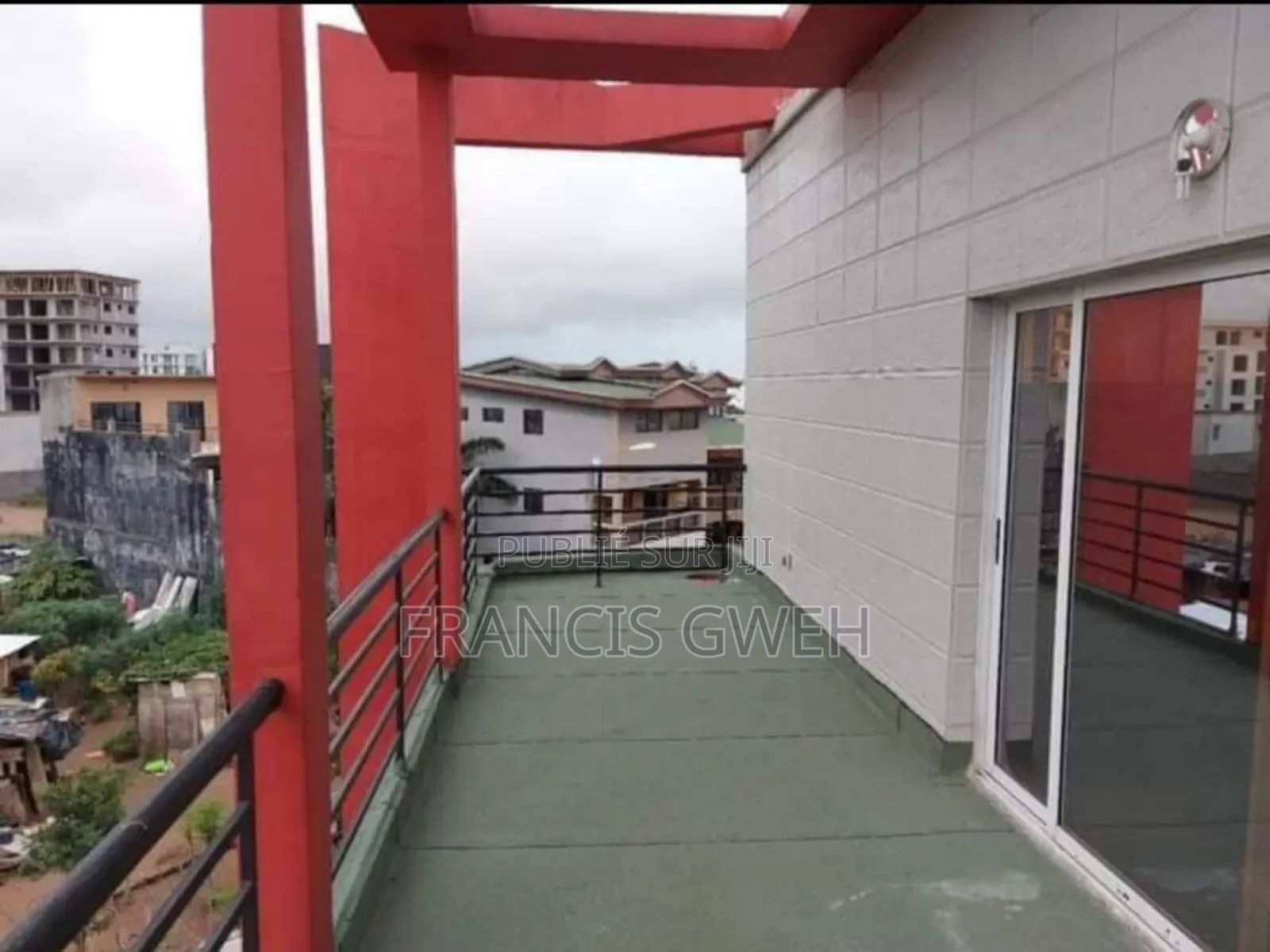 7chbre Duplex dans Francis Gweh, Cocody à Louer