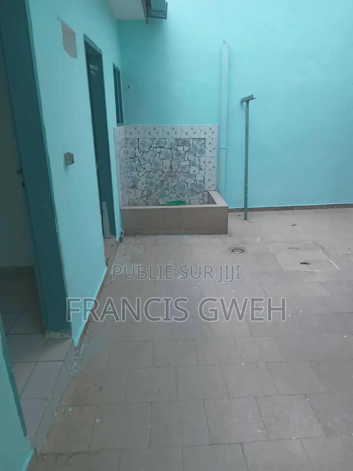 4chbre Duplex dans Francis Gweh, Cocody à Louer