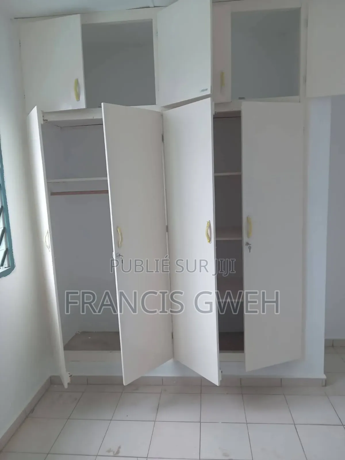 4chbre Duplex dans Francis Gweh, Cocody à Louer