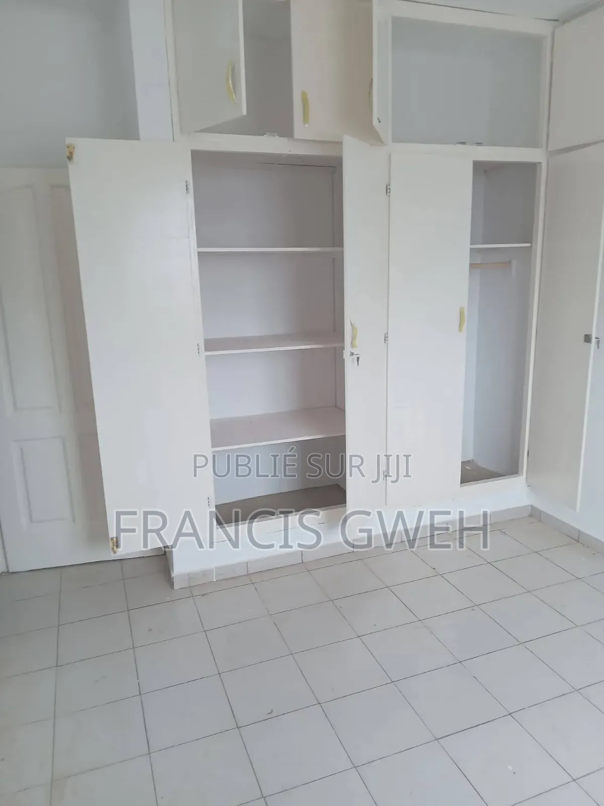 4chbre Duplex dans Francis Gweh, Cocody à Louer