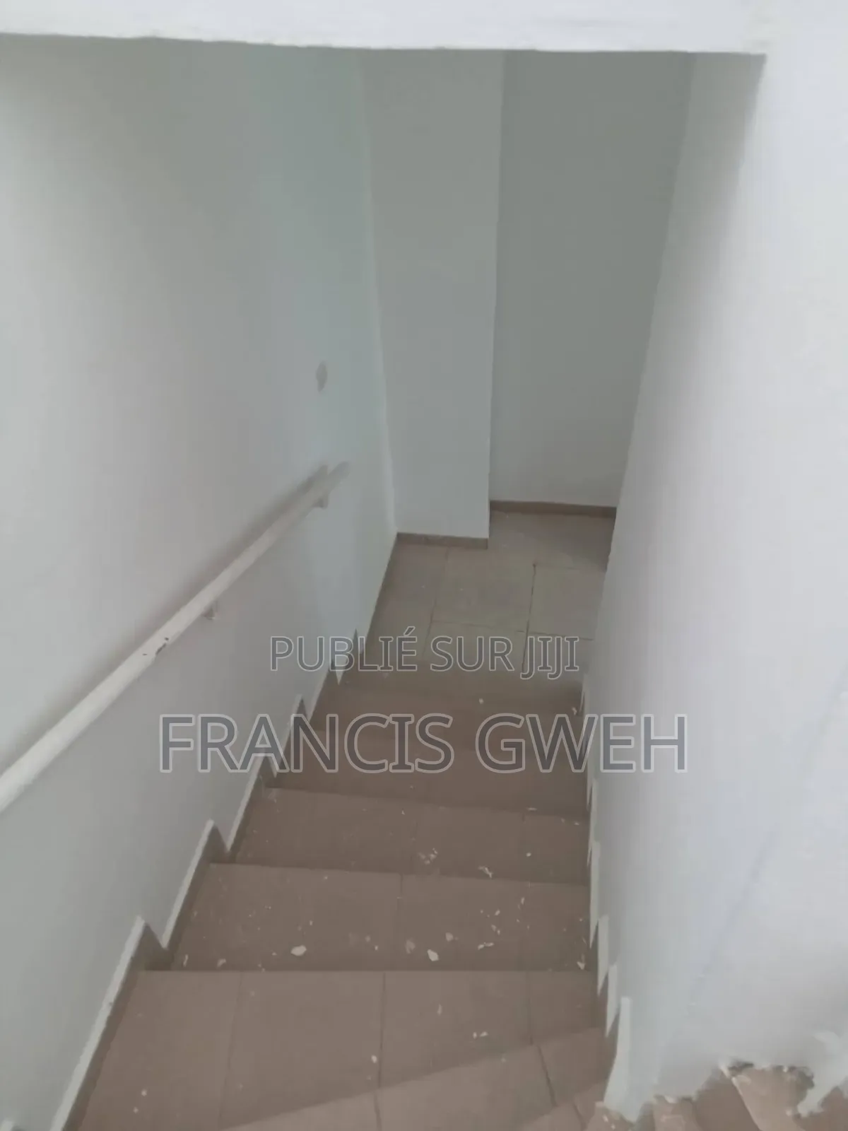 4chbre Duplex dans Francis Gweh, Cocody à Louer