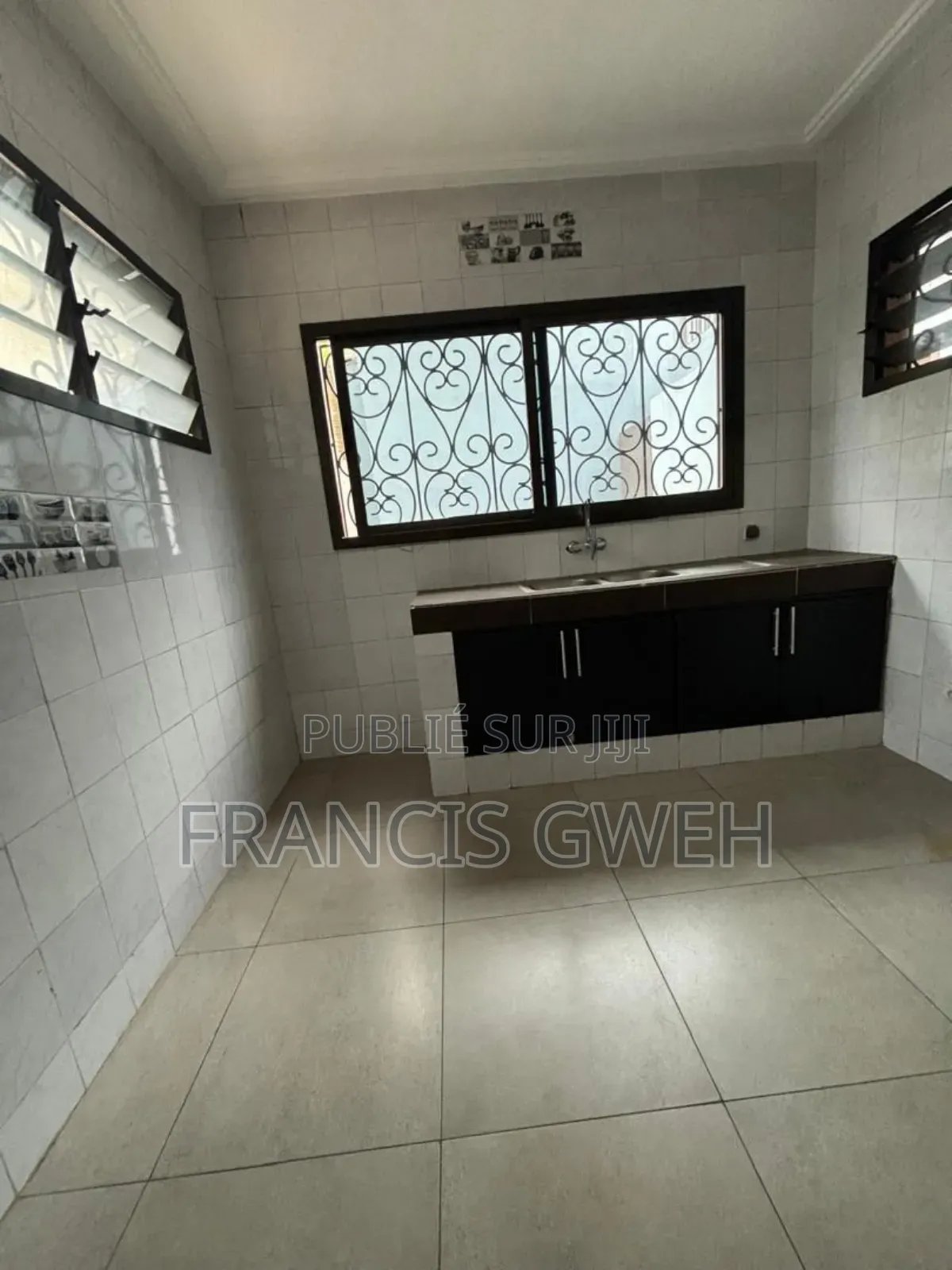 7chbre Duplex dans Francis Gweh, Cocody à Louer