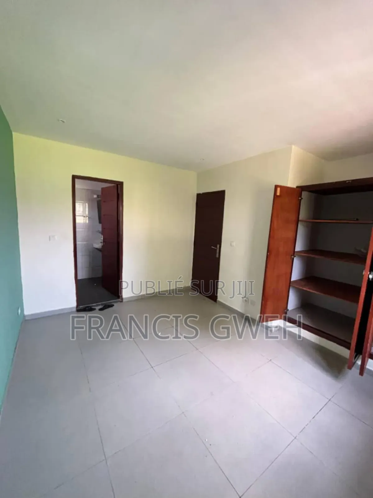 3chbre Duplex dans Francis Gweh, Cocody à Louer