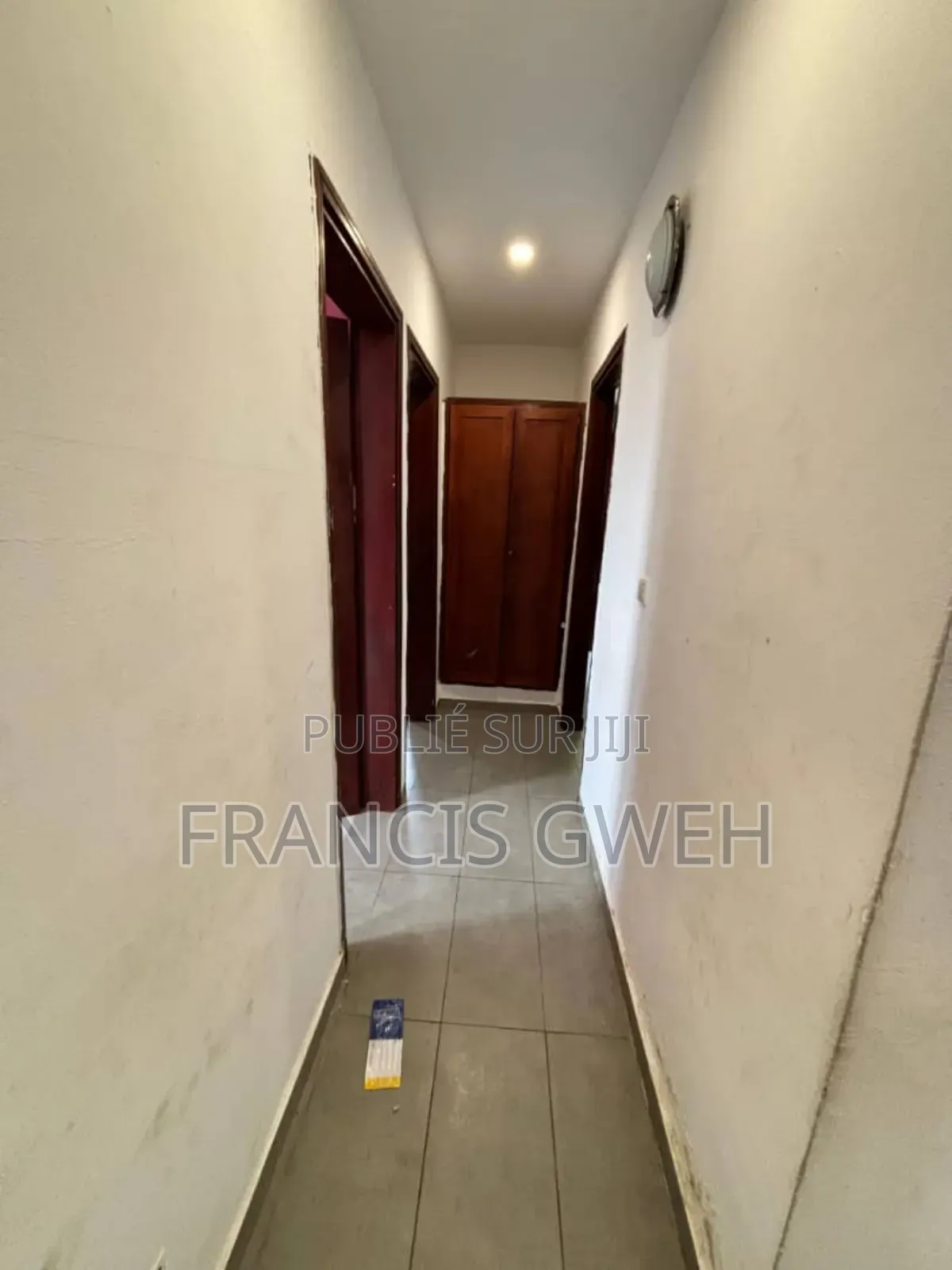 3chbre Duplex dans Francis Gweh, Cocody à Louer