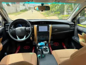 Toyota Fortuner 2025 Blanc