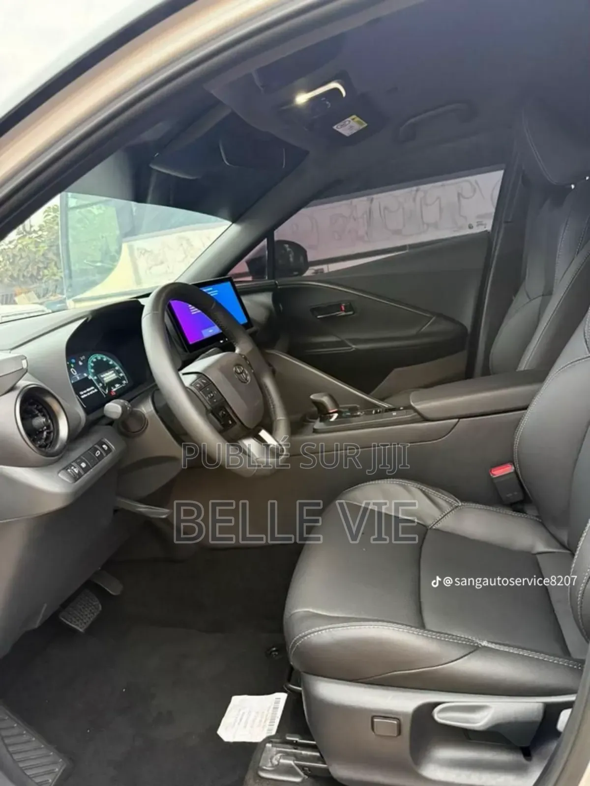 Toyota Corolla Hybrid LE 2025 Beige