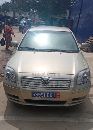 Toyota Avensis Verso Automatic 2004 Argenté