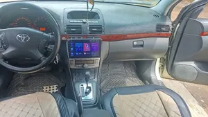 Toyota Avensis Verso Automatic 2004 Argenté