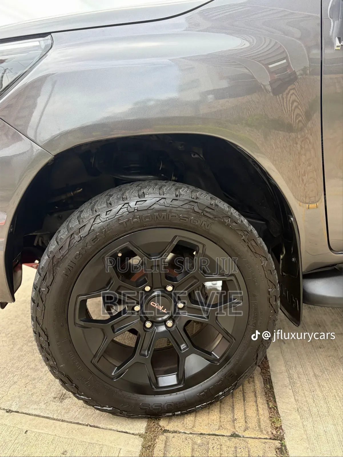 Toyota Hilux 2023 Beige