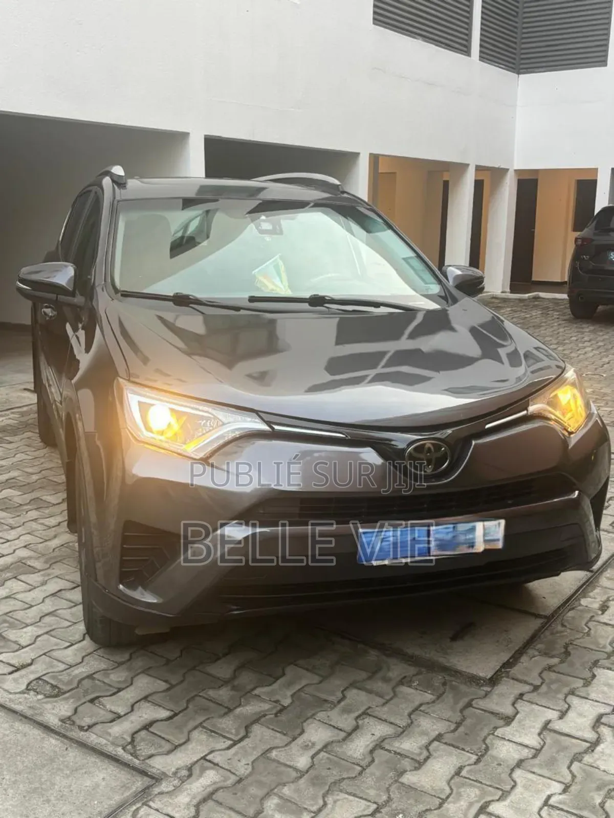 Toyota RAV4 Limited 4dr SUV (2.5L 4cyl 6A) 2018 Beige