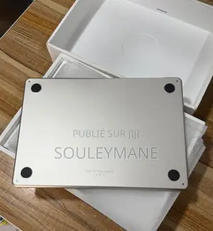 Apple MacBook Air 2024 M3 13-inch 16GB Apple M4 SSD 256GB