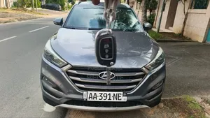 Hyundai Tucson Limited AWD 2018 Beige