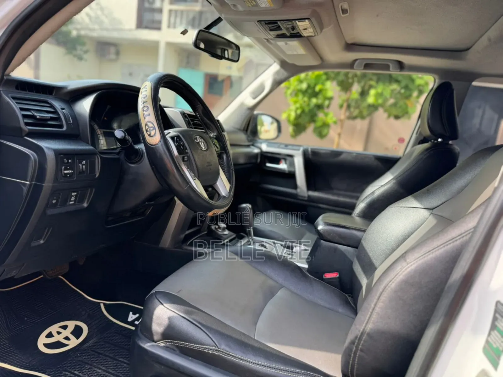 Toyota 4-Runner SR5 4x4 2018 Blanc