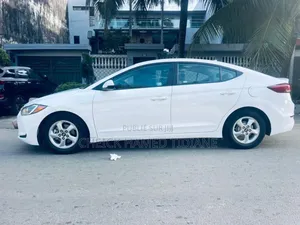Hyundai Elantra 2018 Blanc