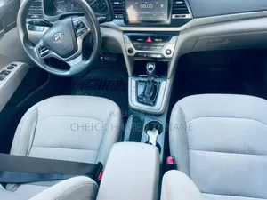 Hyundai Elantra 2018 Blanc