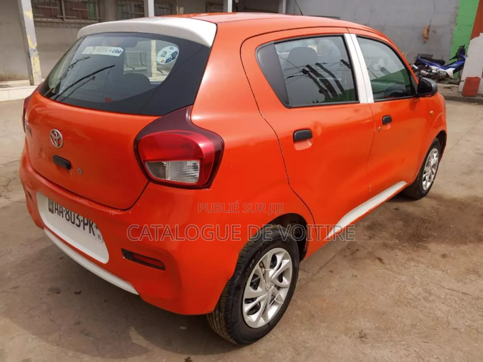 Toyota Vitz 2020 Orange