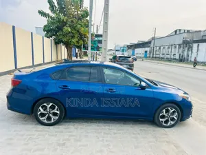 Kia Forte EX 2021 Bleu