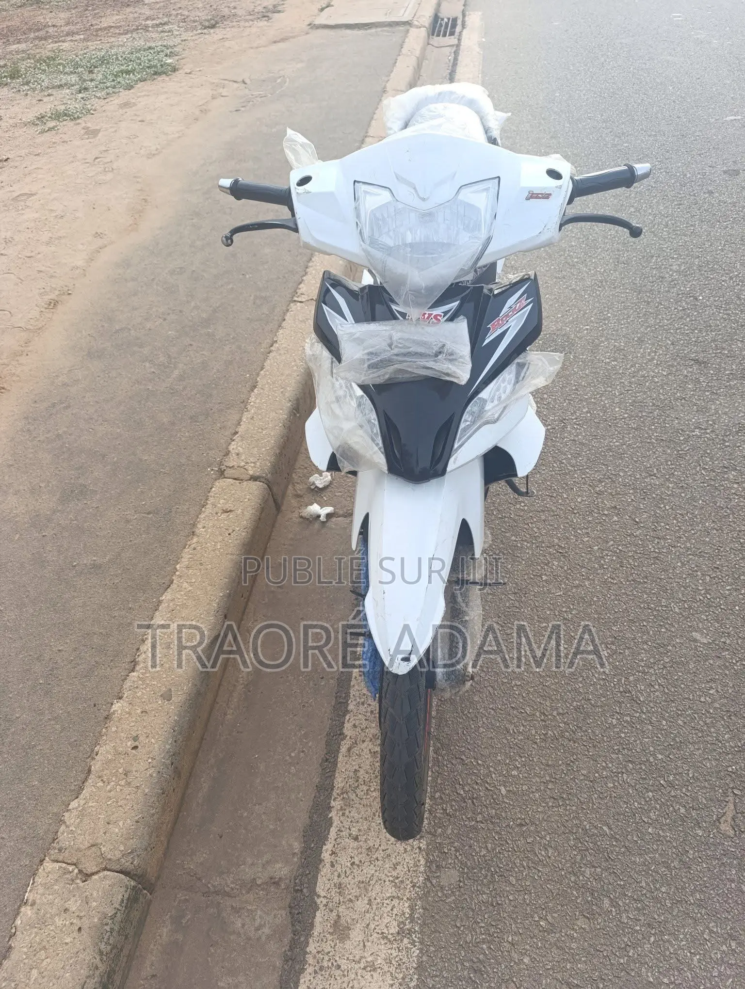 Nouveau TVS Rockz 125 2022 Autre