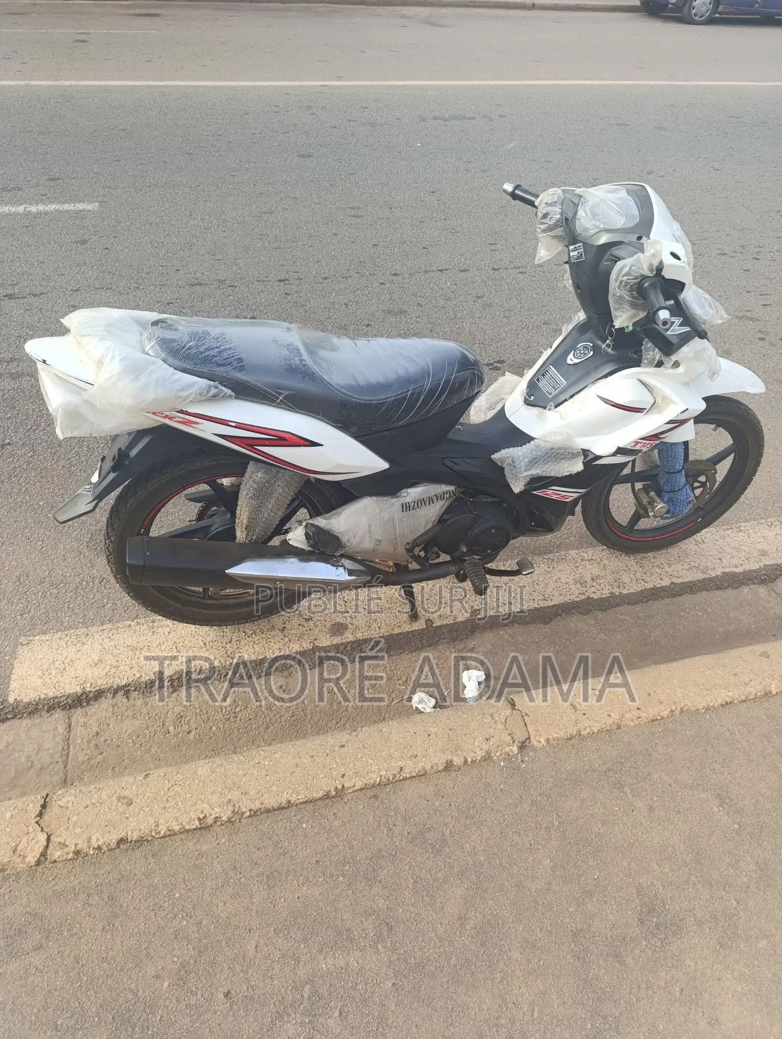 Nouveau TVS Rockz 125 2022 Autre