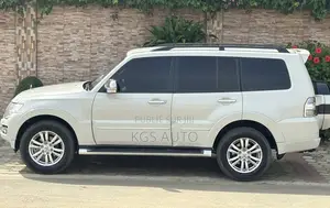 Mitsubishi Pajero 2023 Blanc