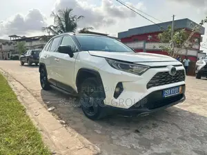 Toyota RAV4 2019 Blanc