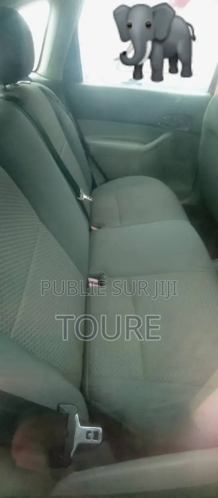 Ford Focus 2000 Rouge