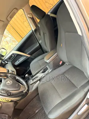 Toyota RAV4 LE 4dr SUV AWD (2.5L 4cyl 6A) 2015 Doré