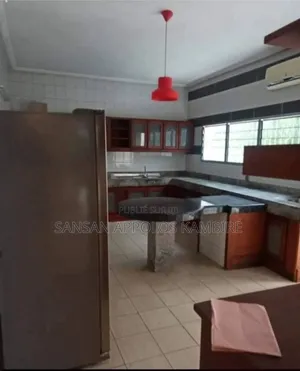 5chbre Duplex dans Vallon Ambassade De, Cocody à Louer