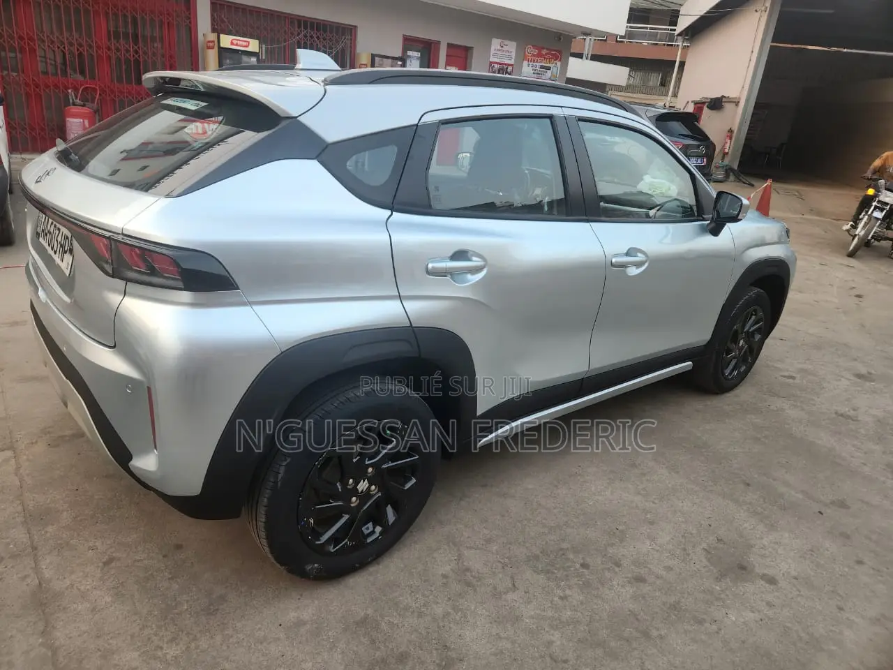 Nouveau Suzuki Fronx 2024 Gris