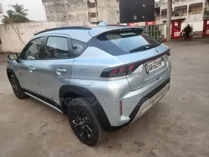 Nouveau Suzuki Fronx 2024 Gris