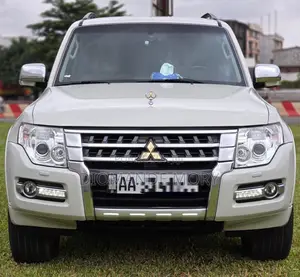 Mitsubishi Pajero 2023 Blanc