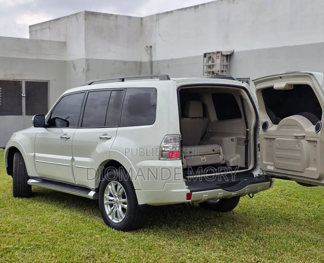 Mitsubishi Pajero 2023 Blanc