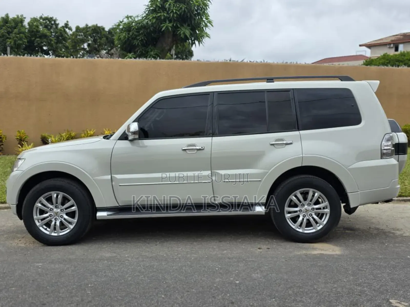Mitsubishi Pajero 2023 Gris