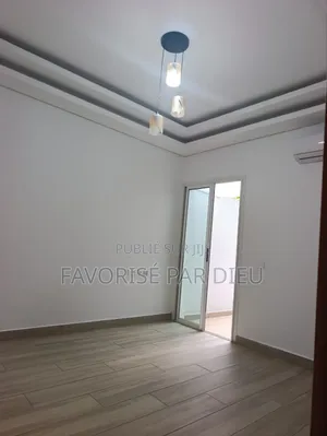 3chbre Appartement dans Cocody à Louer