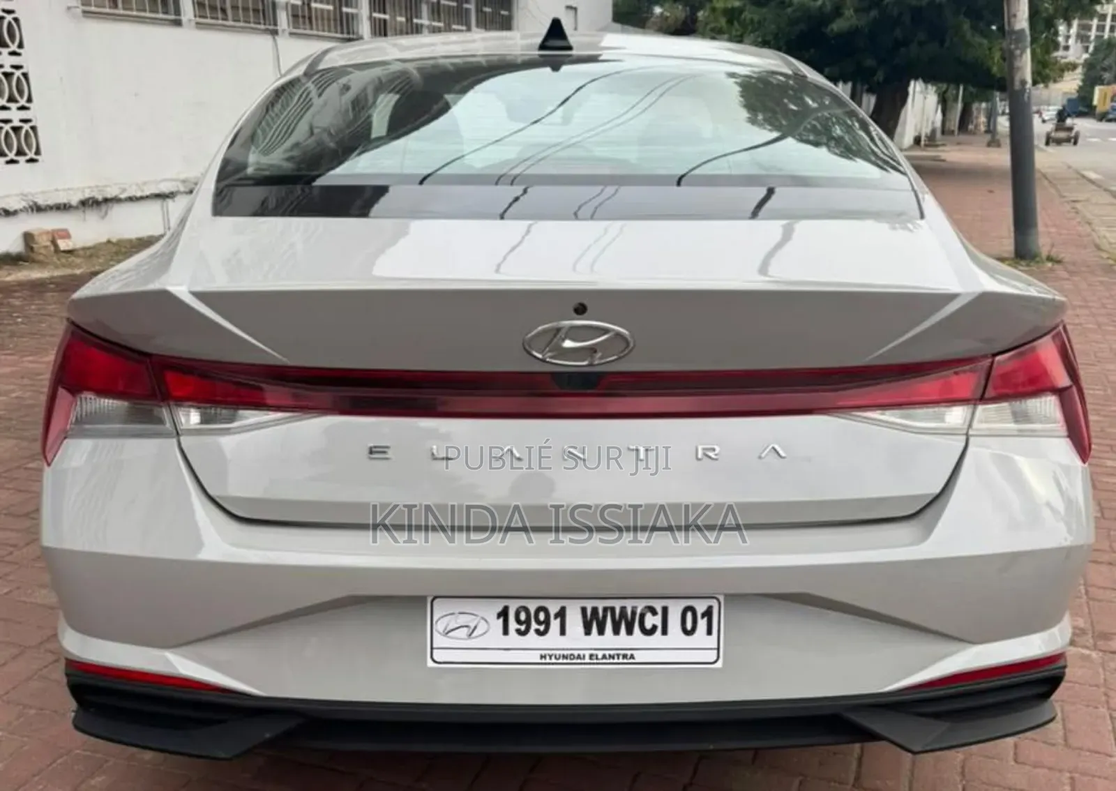 Hyundai Elantra Limited 2023 Blanc cassé