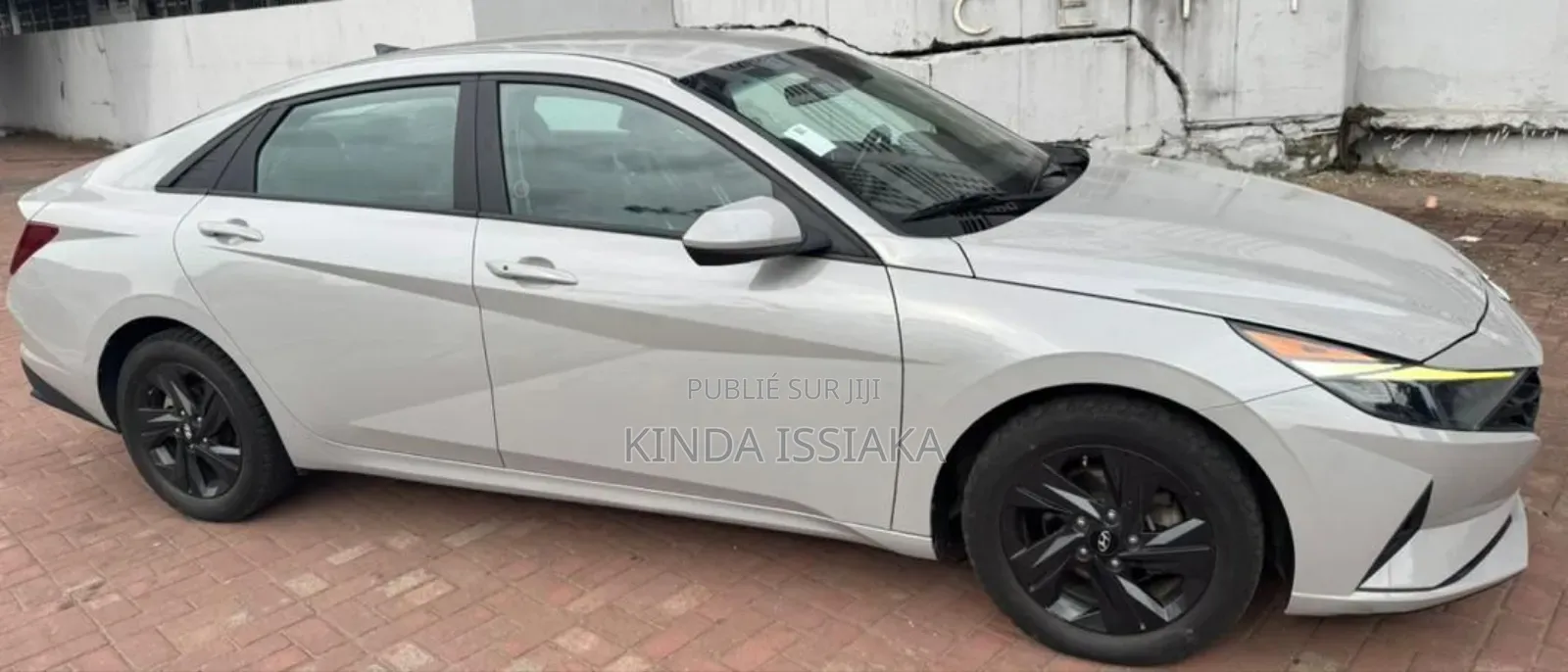 Hyundai Elantra Limited 2023 Blanc cassé