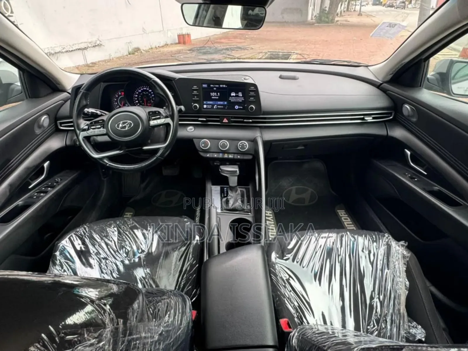 Hyundai Elantra Limited 2023 Blanc cassé