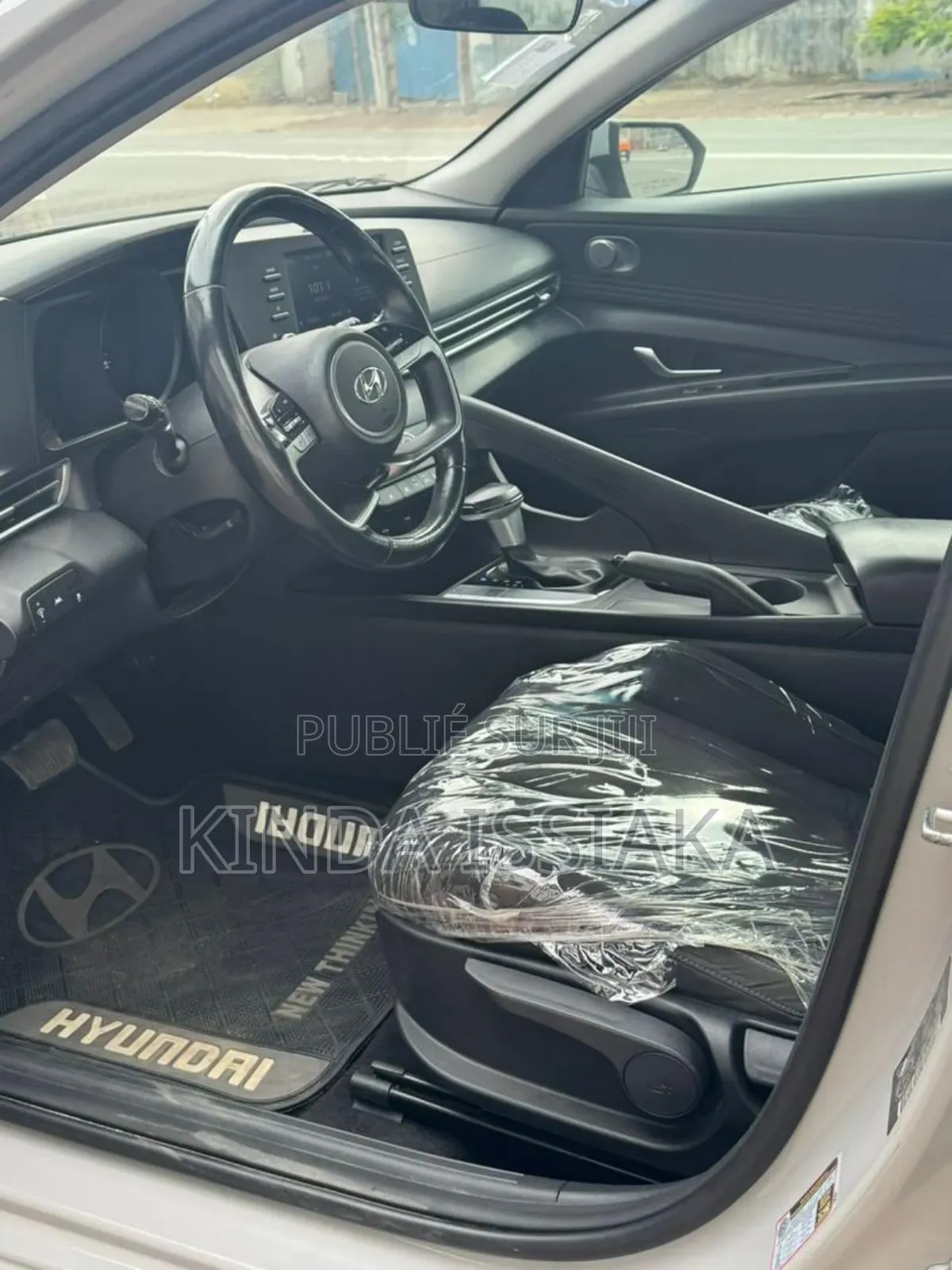 Hyundai Elantra Limited 2023 Blanc cassé