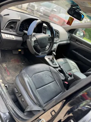 Hyundai Elantra Limited 2018 Noir