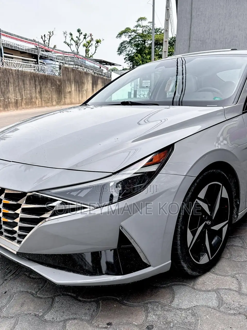 Hyundai Elantra 2022 Gris