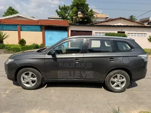 Mitsubishi Outlander ES AWC 2016 Beige