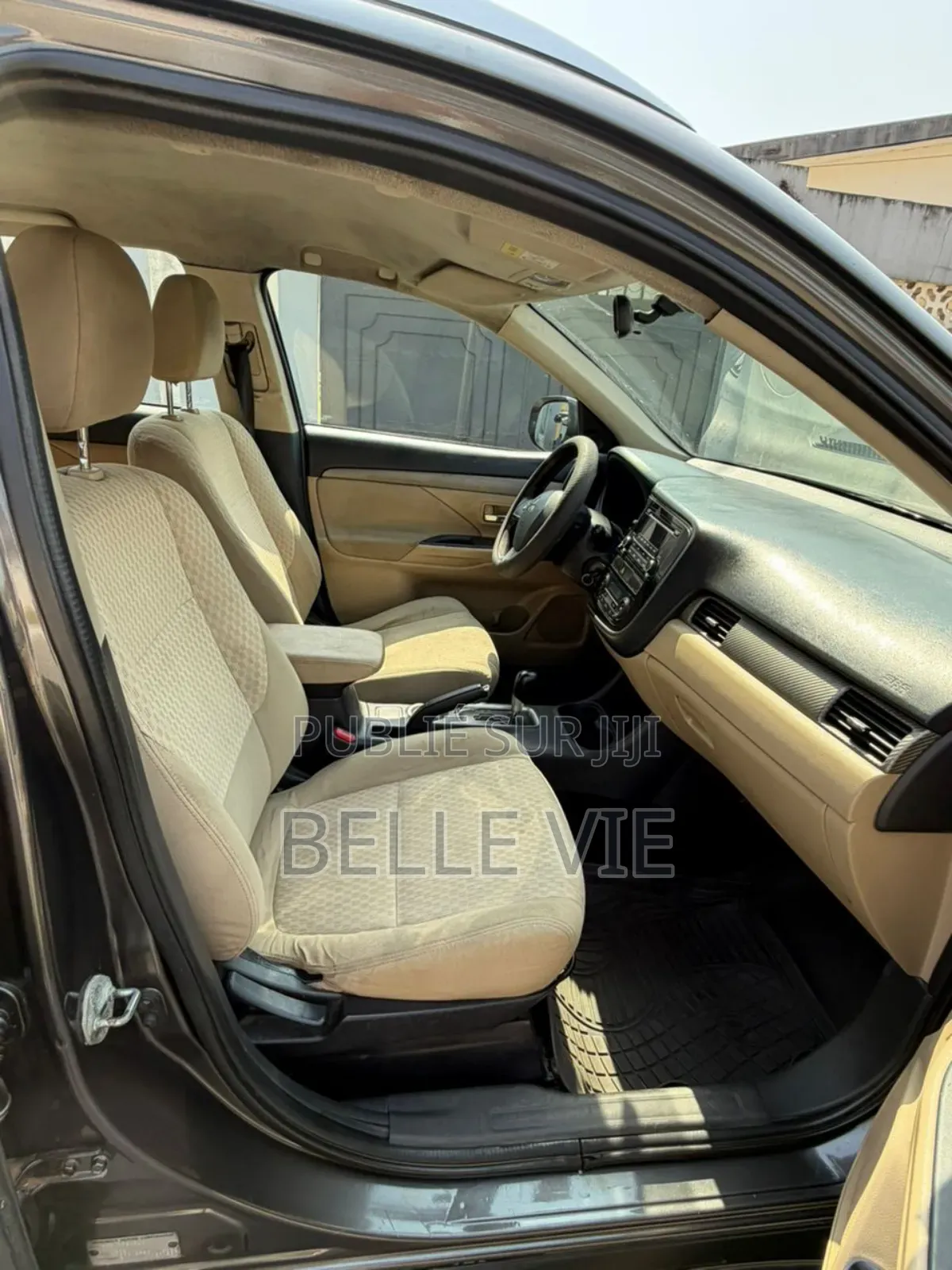 Mitsubishi Outlander ES AWC 2016 Beige