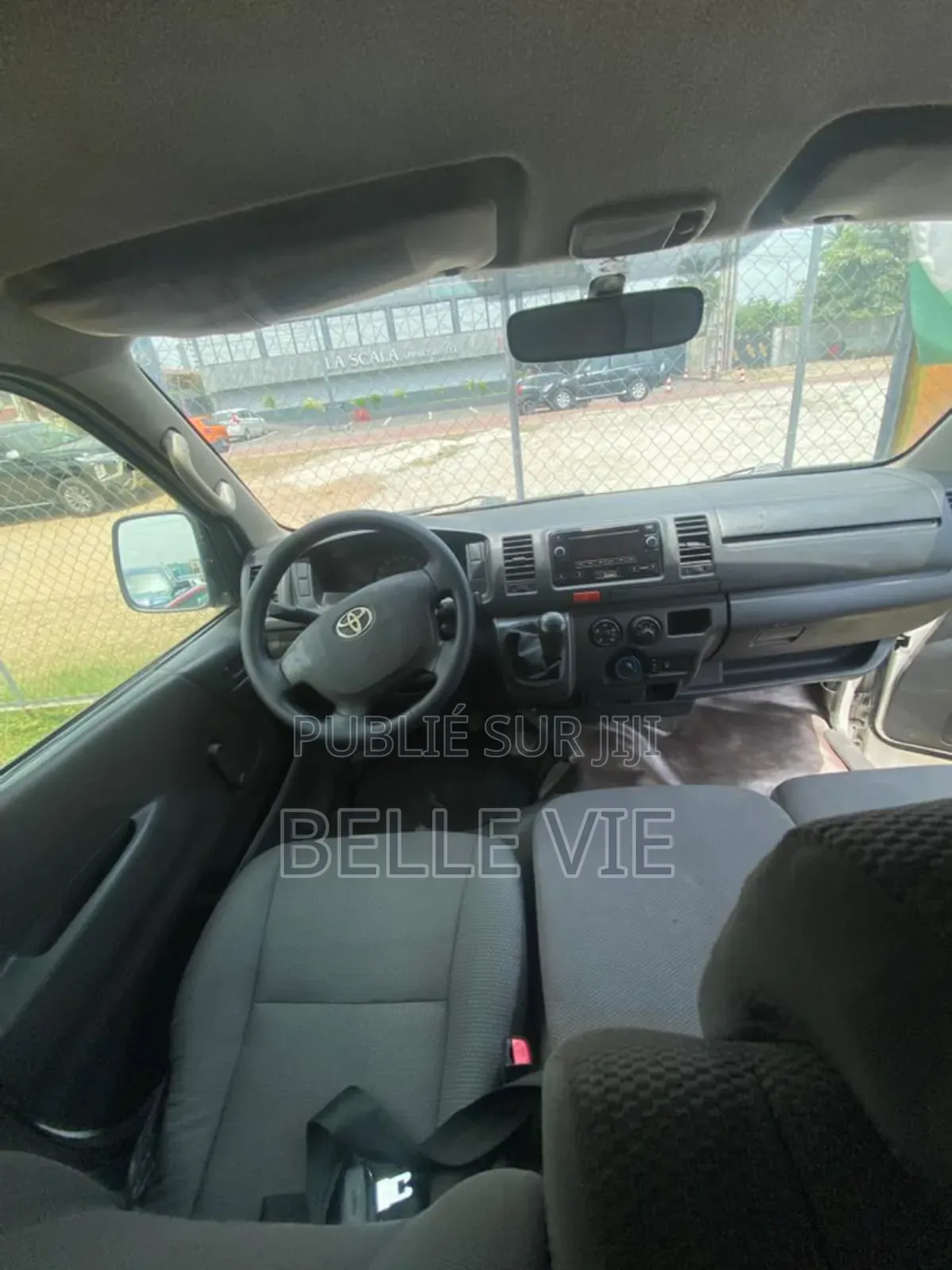 Toyota HiAce 2020 Blanc