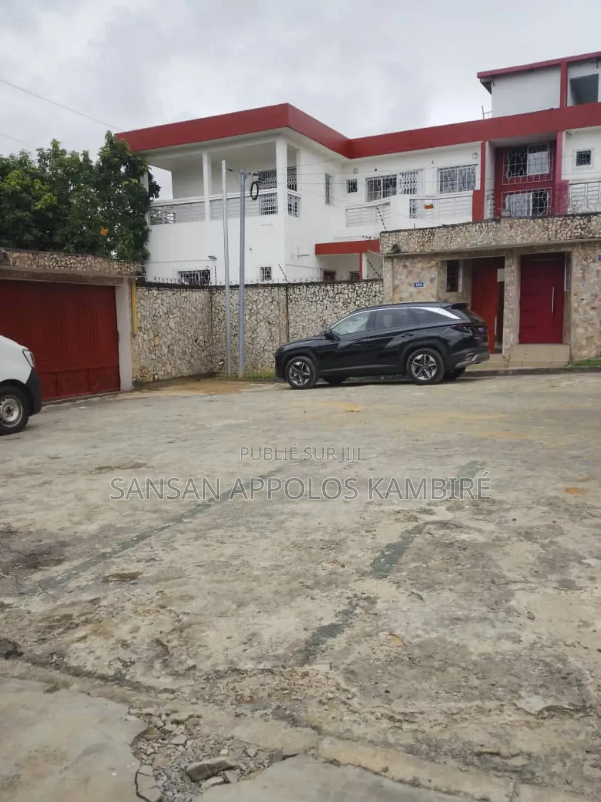 16chbre Duplex dans Une Bonne Villa, Cocody à Louer