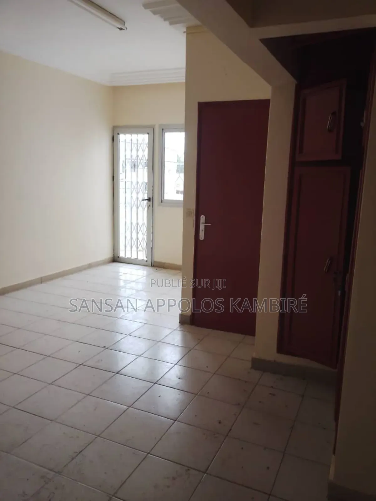 16chbre Duplex dans Une Bonne Villa, Cocody à Louer