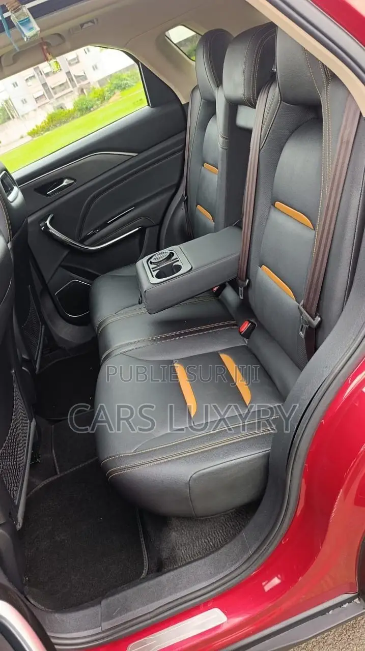 Bestune T77 1.2 FWD 2022 Rouge