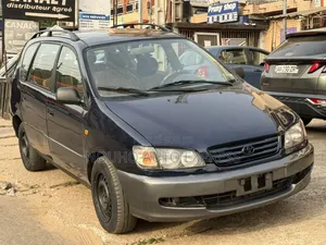 Toyota Picnic 2.0 FWD 2005 Gris