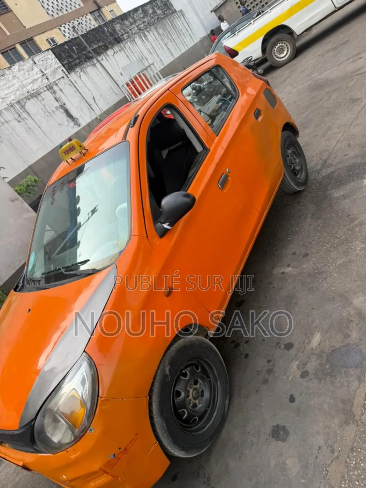 Suzuki Alto 2022 Orange