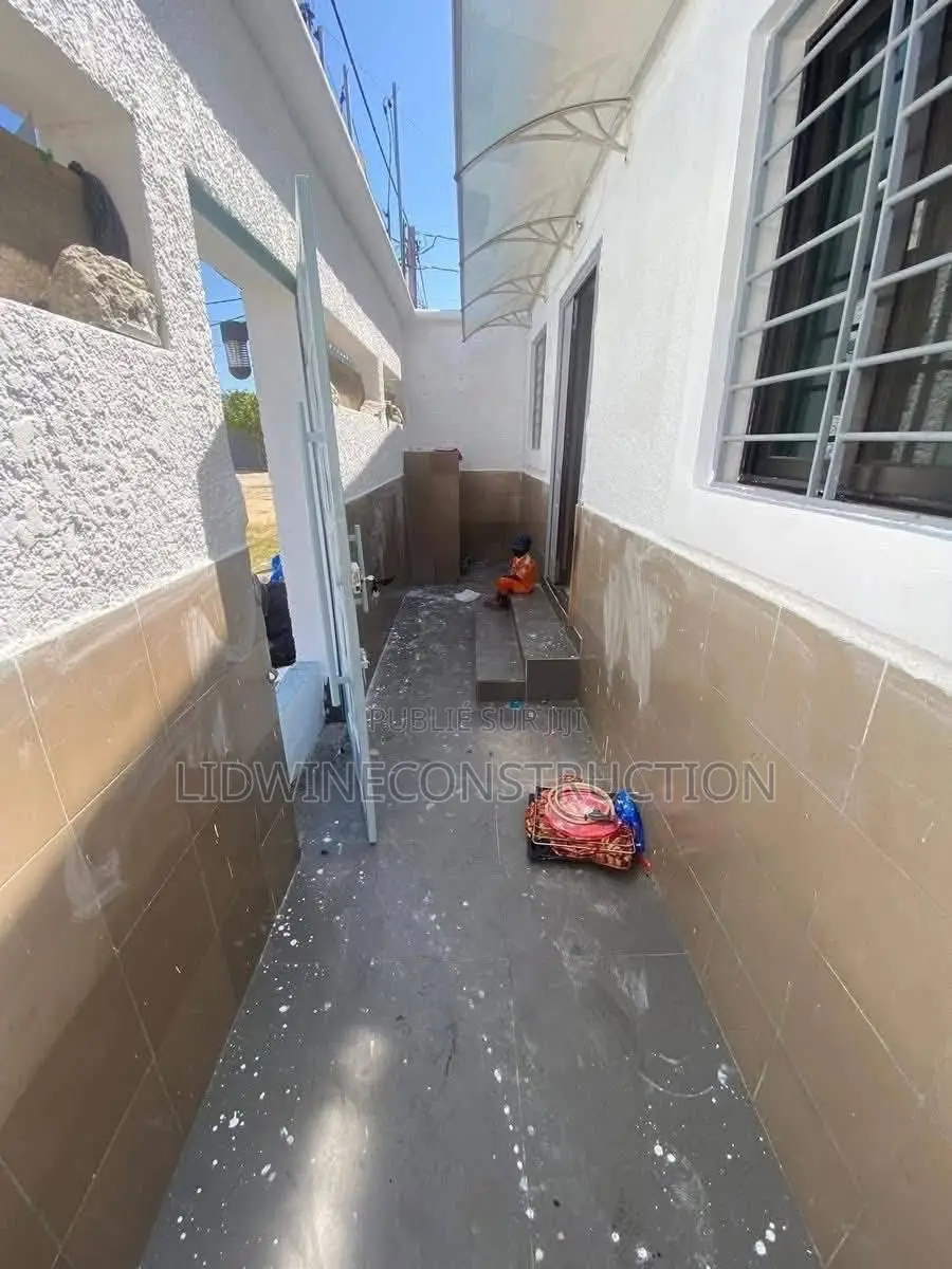 3chbre Villa dans Grand-Bassam à Vendre