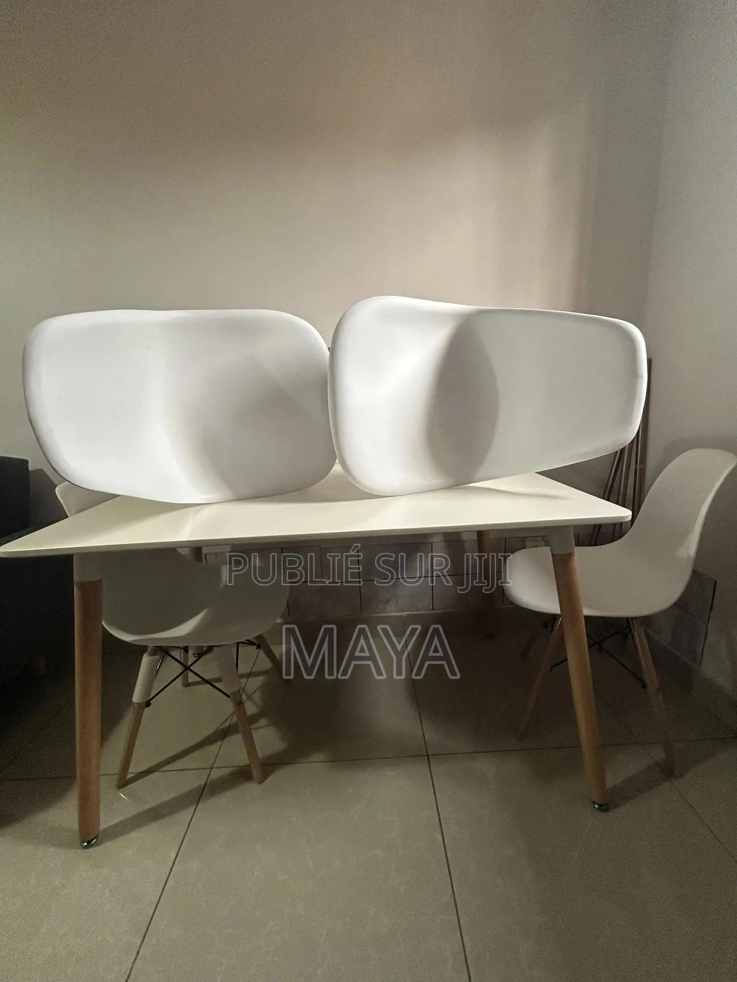 Grande Table a Manger Blanche+ Ses 4 Chaises